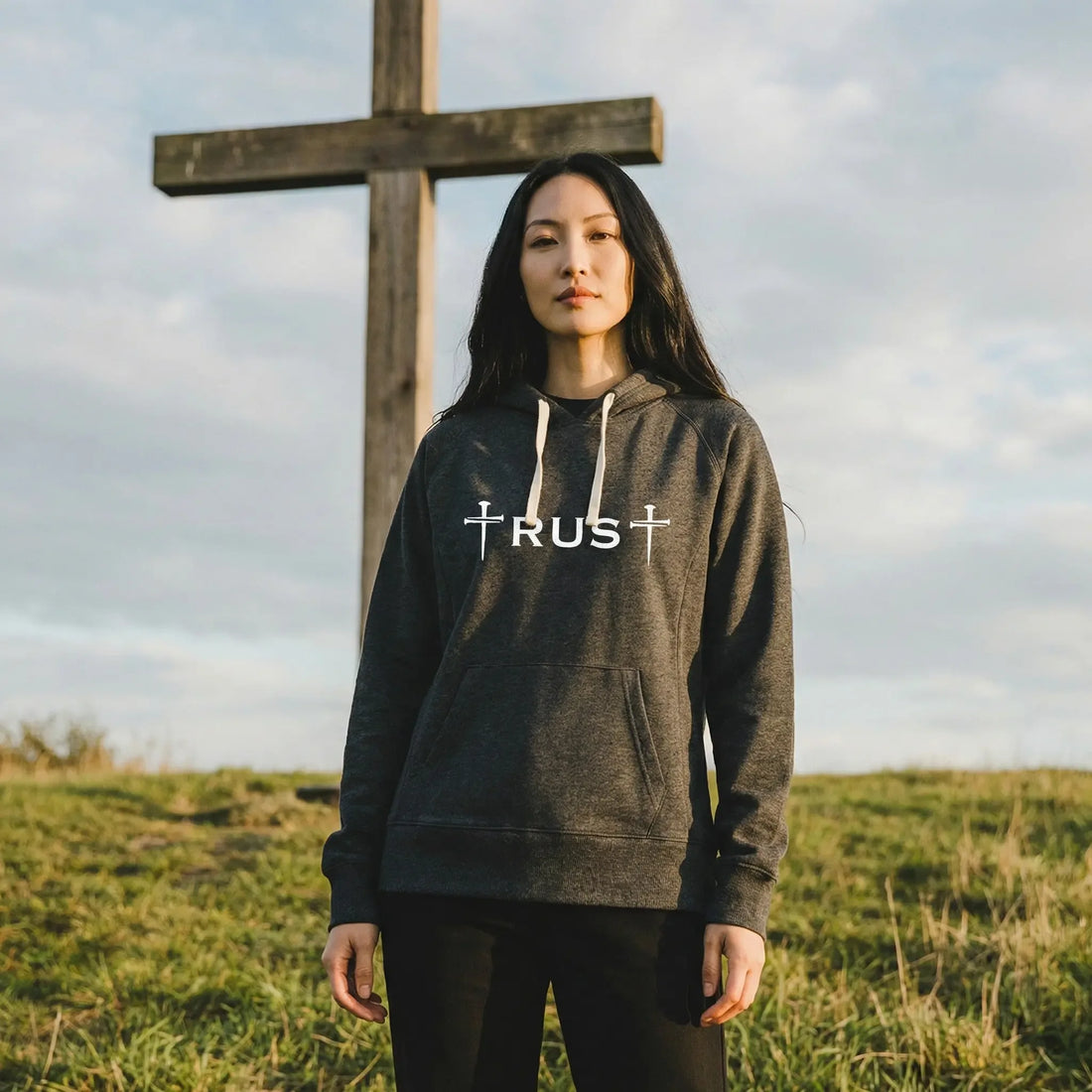 Trust God 3 Nail Cross Women&