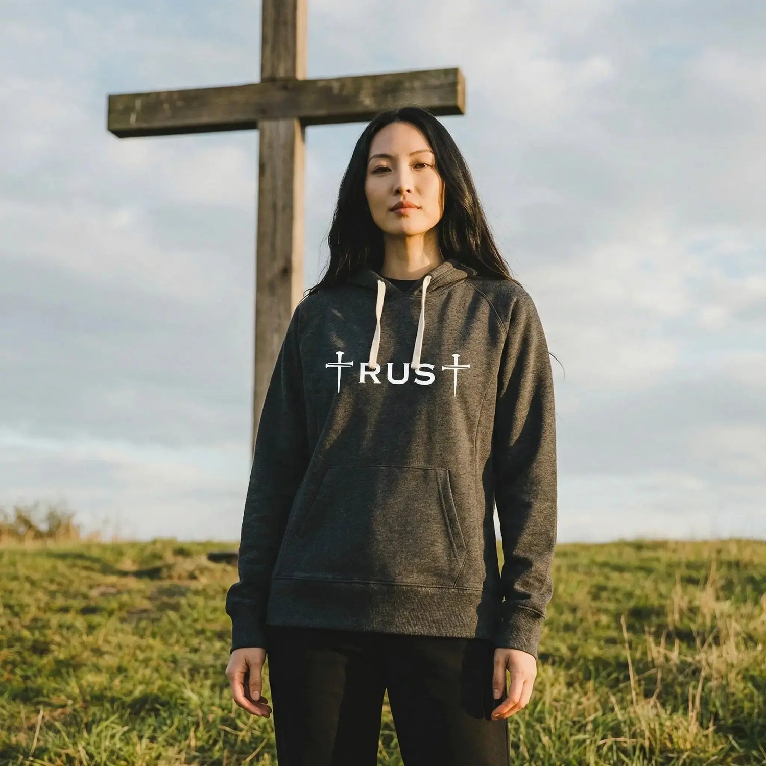 Trust God 3 Nail Cross Women&